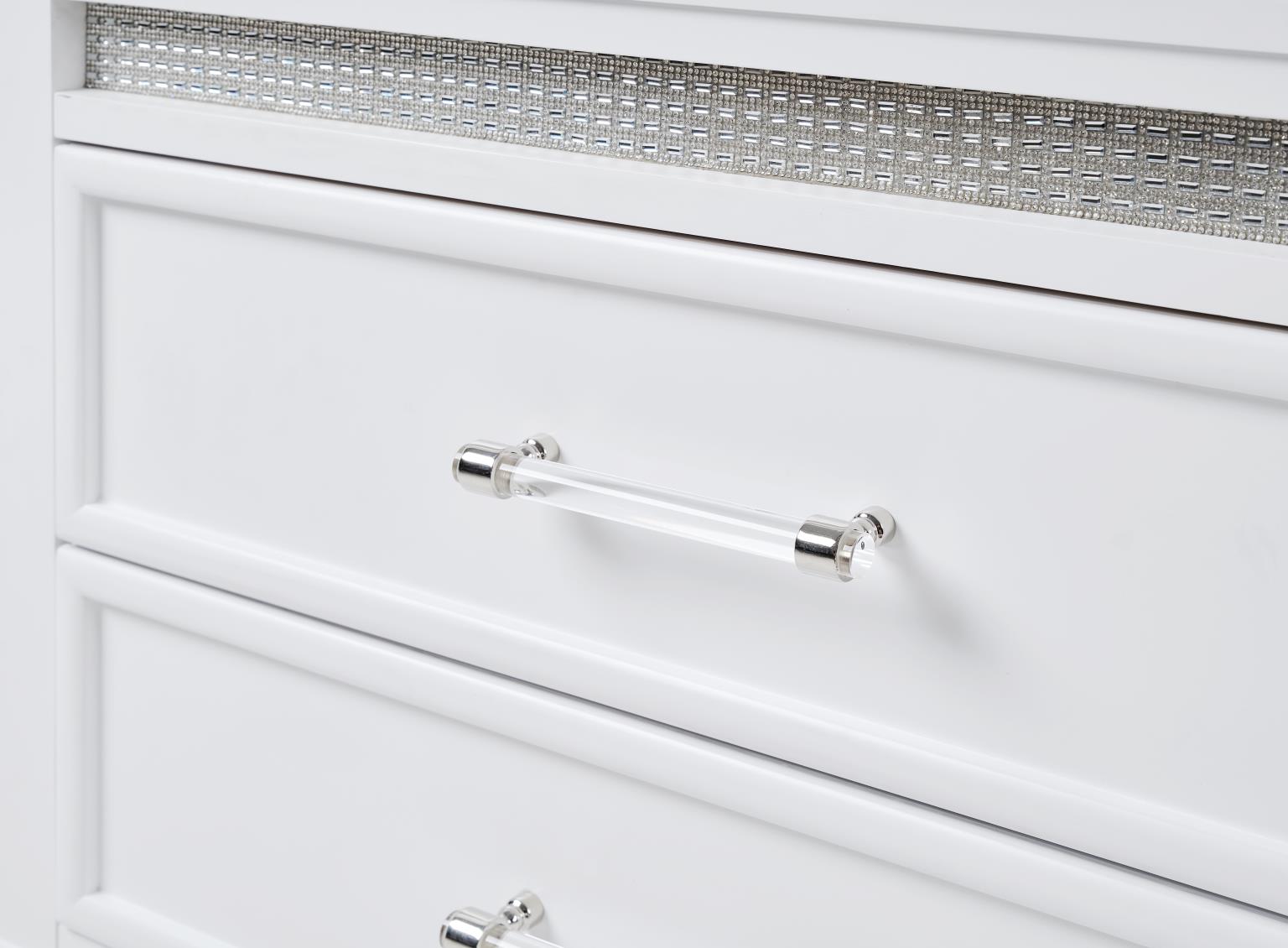King Bed Frame - Dresser - Mirror - Chest - Nightstand — photo 3
