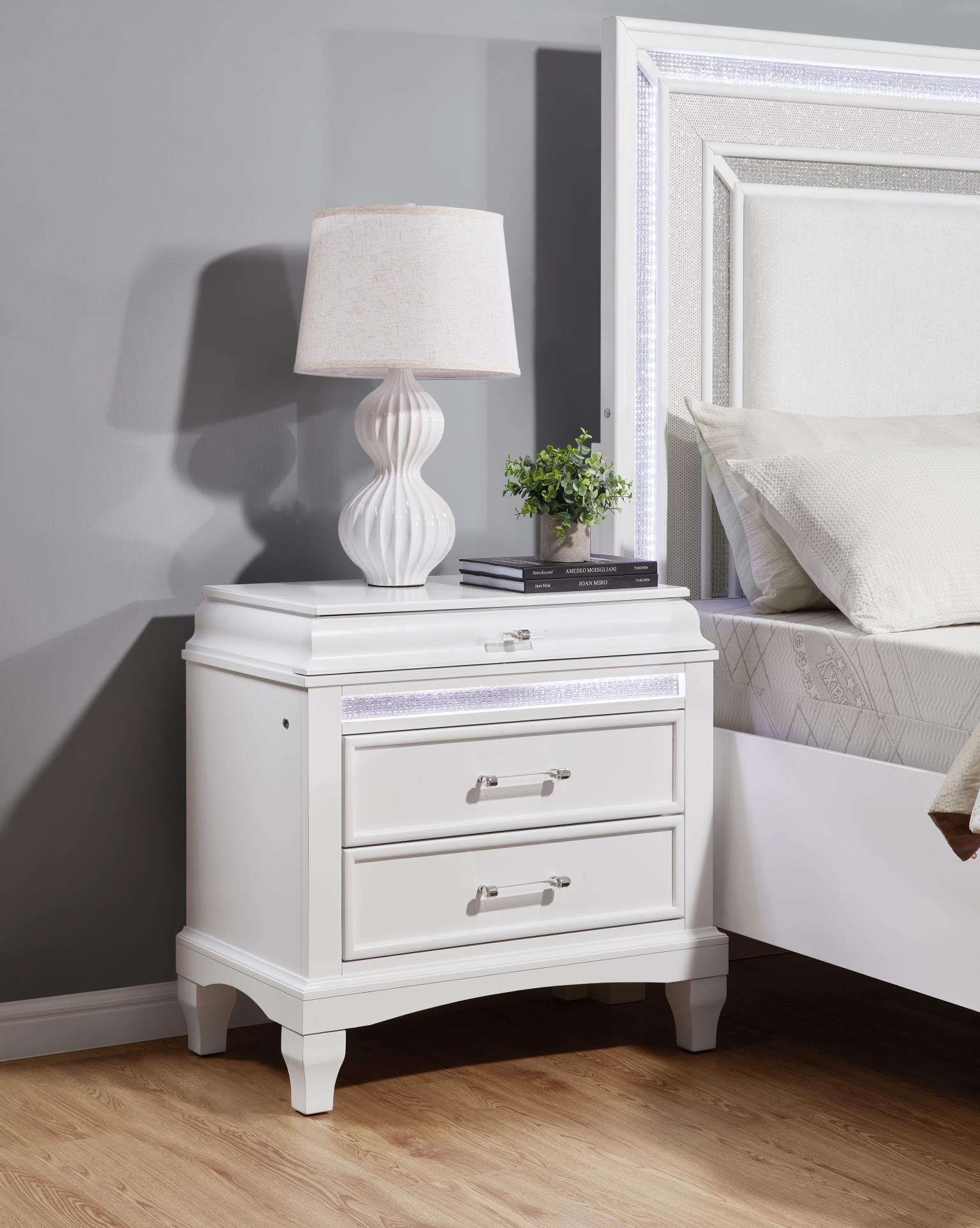 King Bed Frame - Dresser - Mirror - Chest - Nightstand — photo 10
