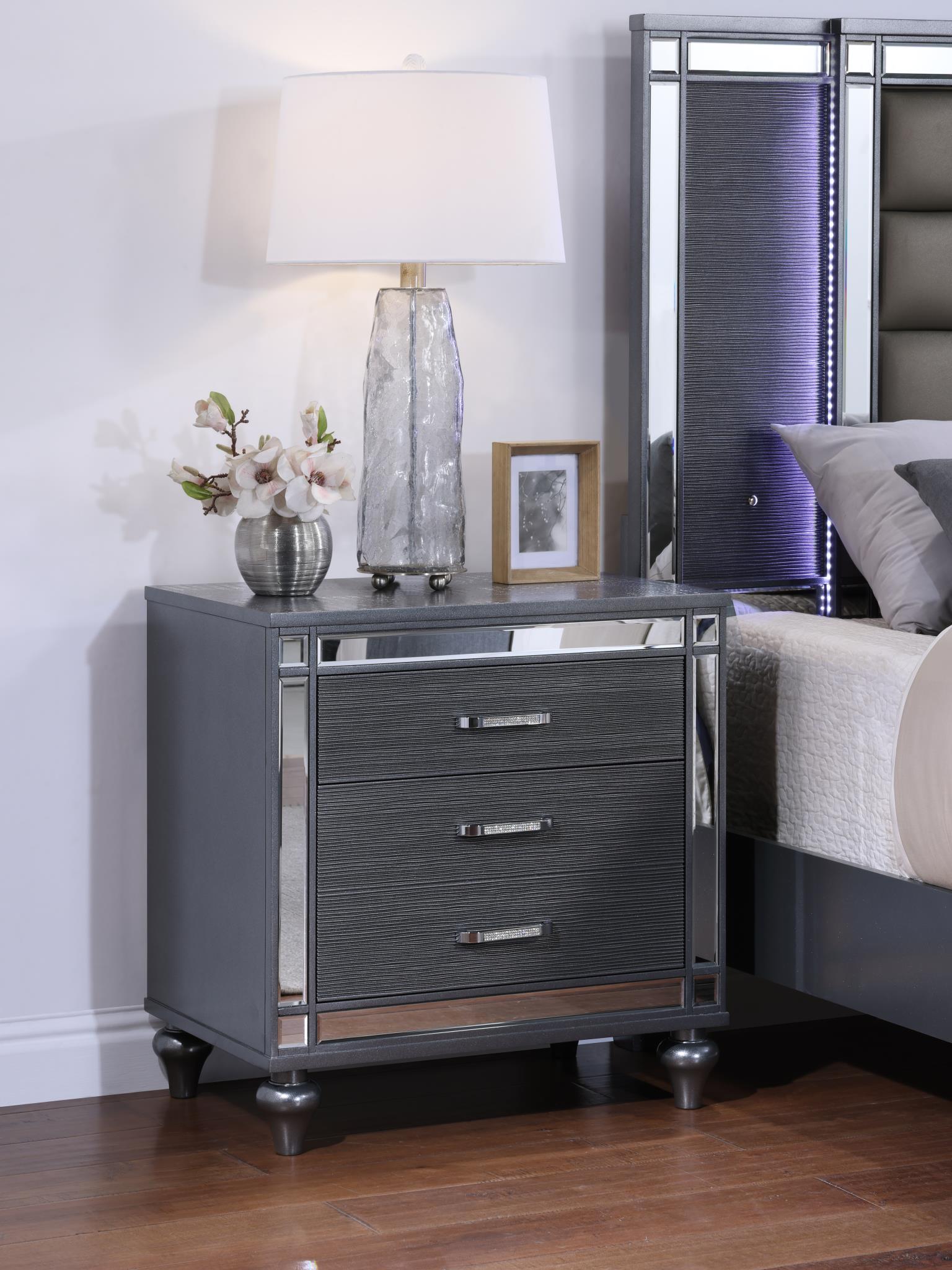 King Bed Frame - Dresser - Mirror - Chest - Nightstand — photo 10