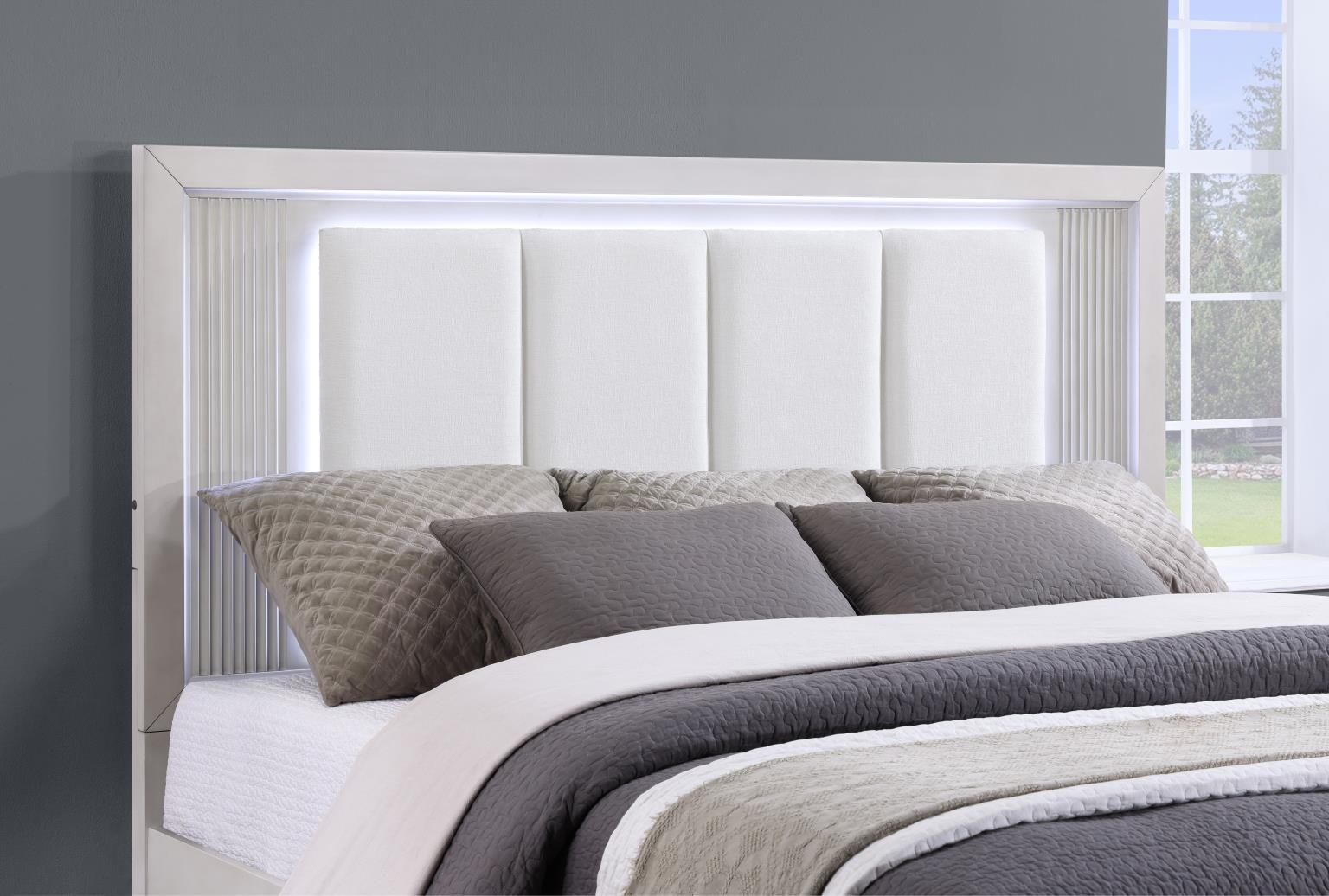 King Bed Frame - Dresser - Mirror - Chest - Nightstand — photo 2