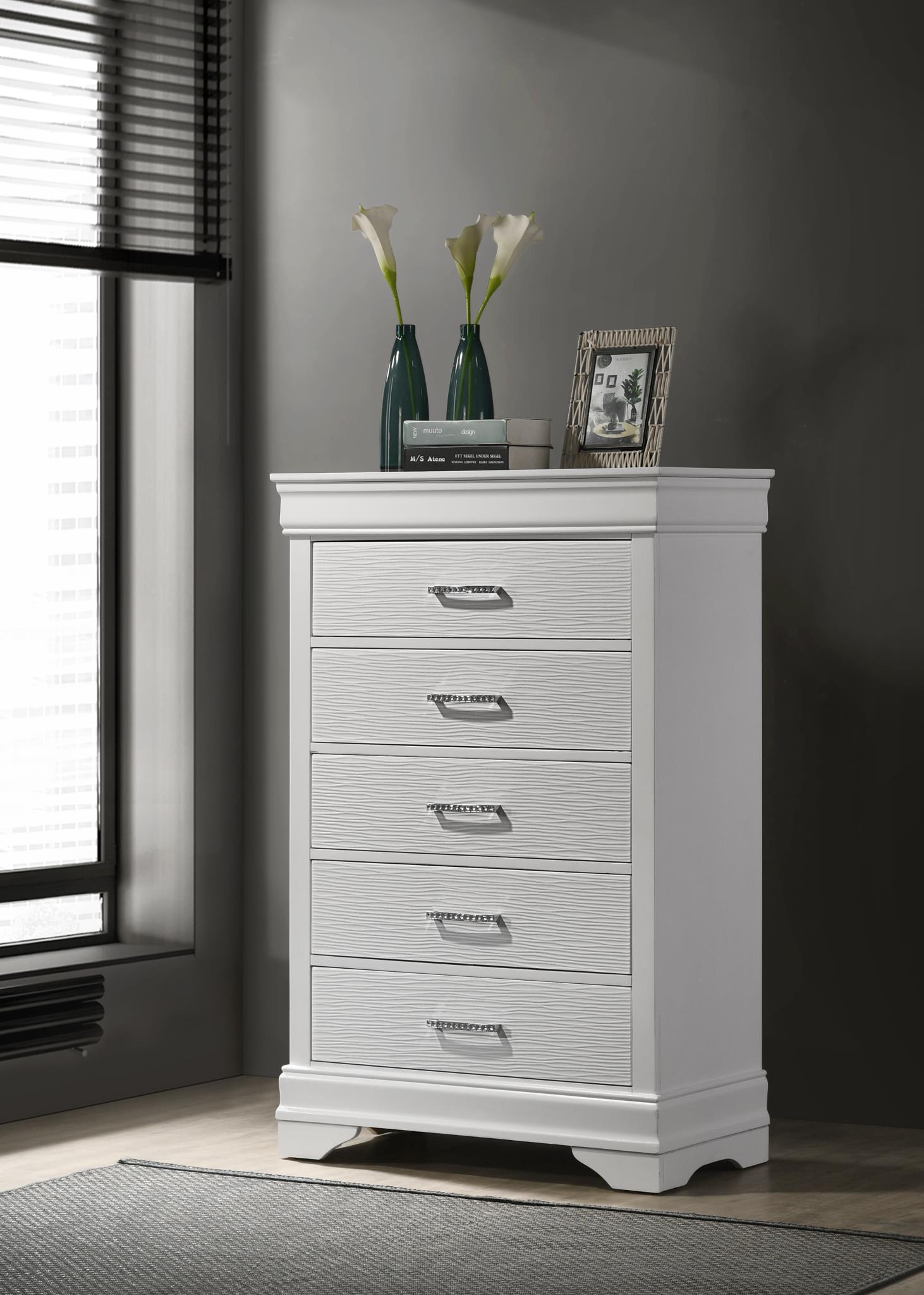 King Bed Frame - Dresser - Mirror - Chest - Nightstand — photo 8