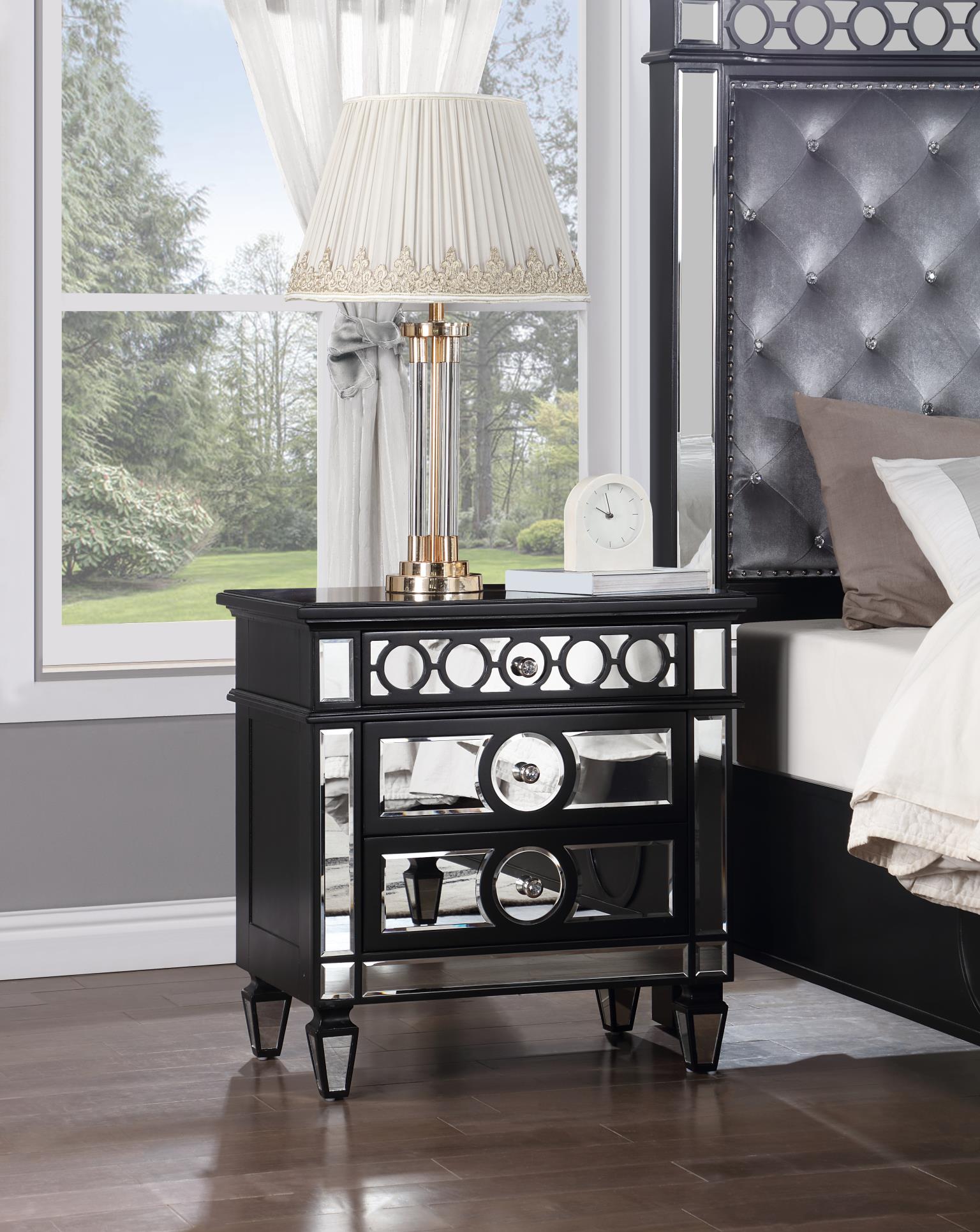 King Bed - Dresser - Mirror — photo 6