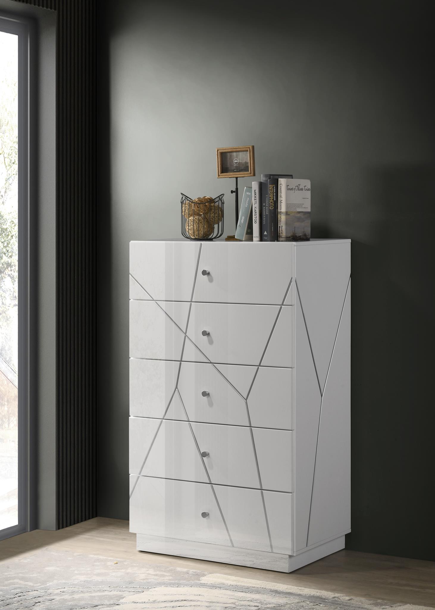 King Bed Frame - Dresser - Mirror - Chest - Nightstand — photo 5