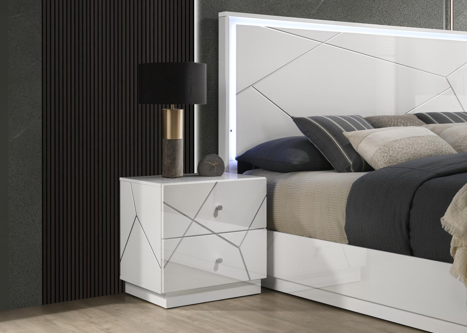 King Bed Frame - Dresser - Mirror - Chest - Nightstand — photo 6