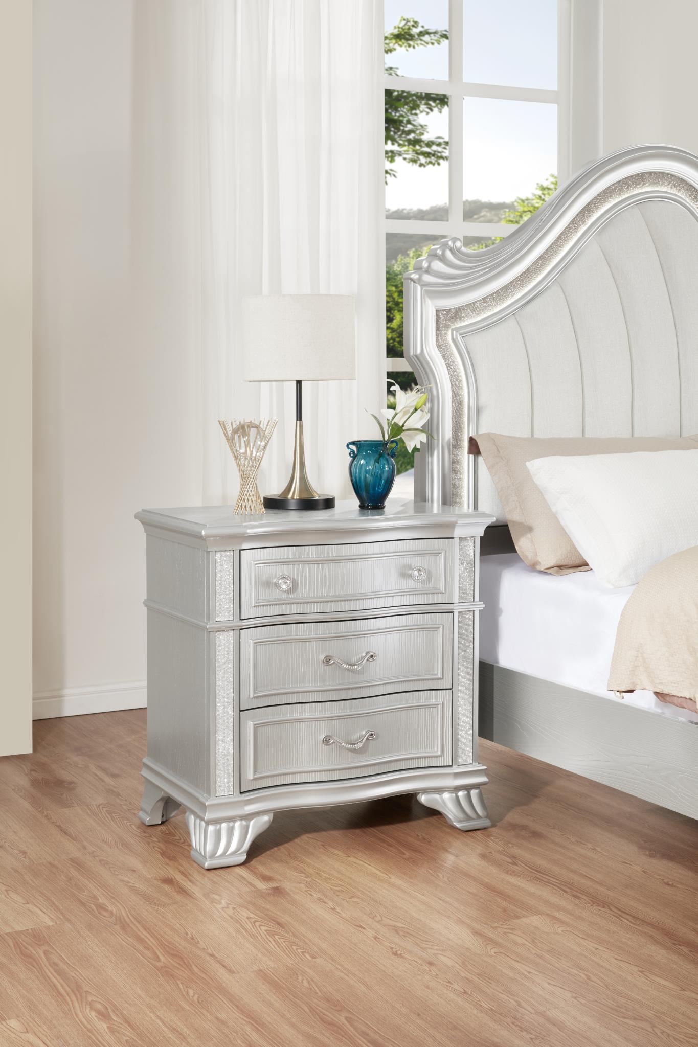 King Bed Frame - Dresser - Mirror - Chest - Nightstand — photo 5