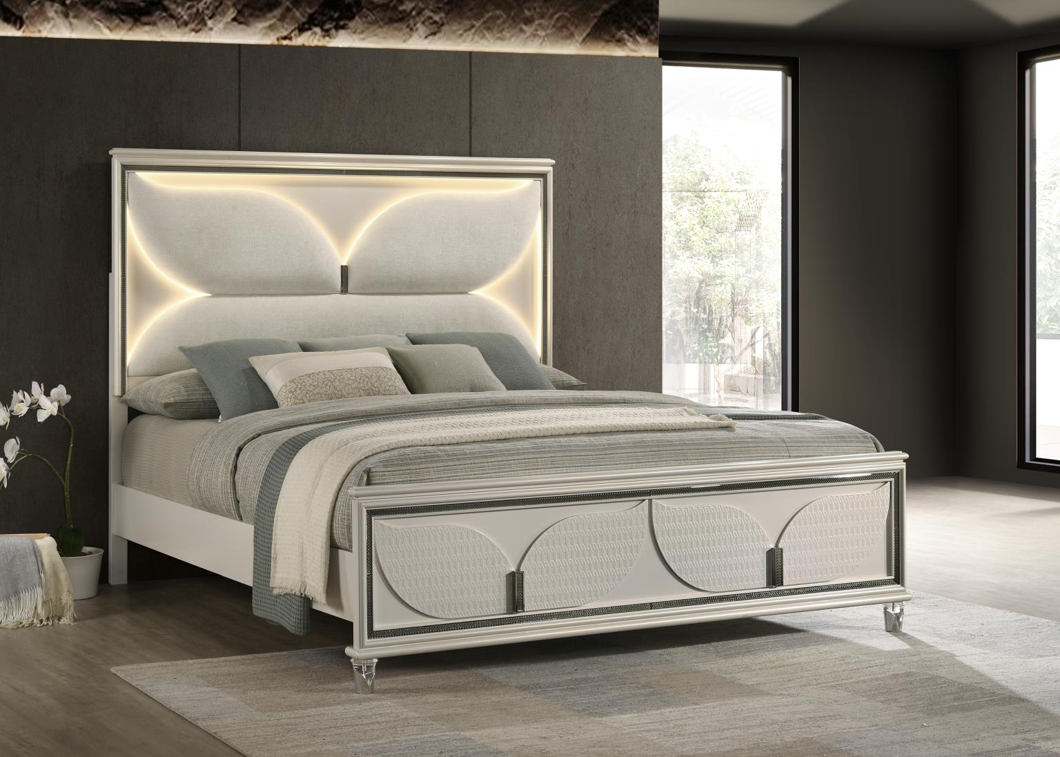 King Bed Frame - Dresser - Mirror - Chest - Nightstand — photo 2