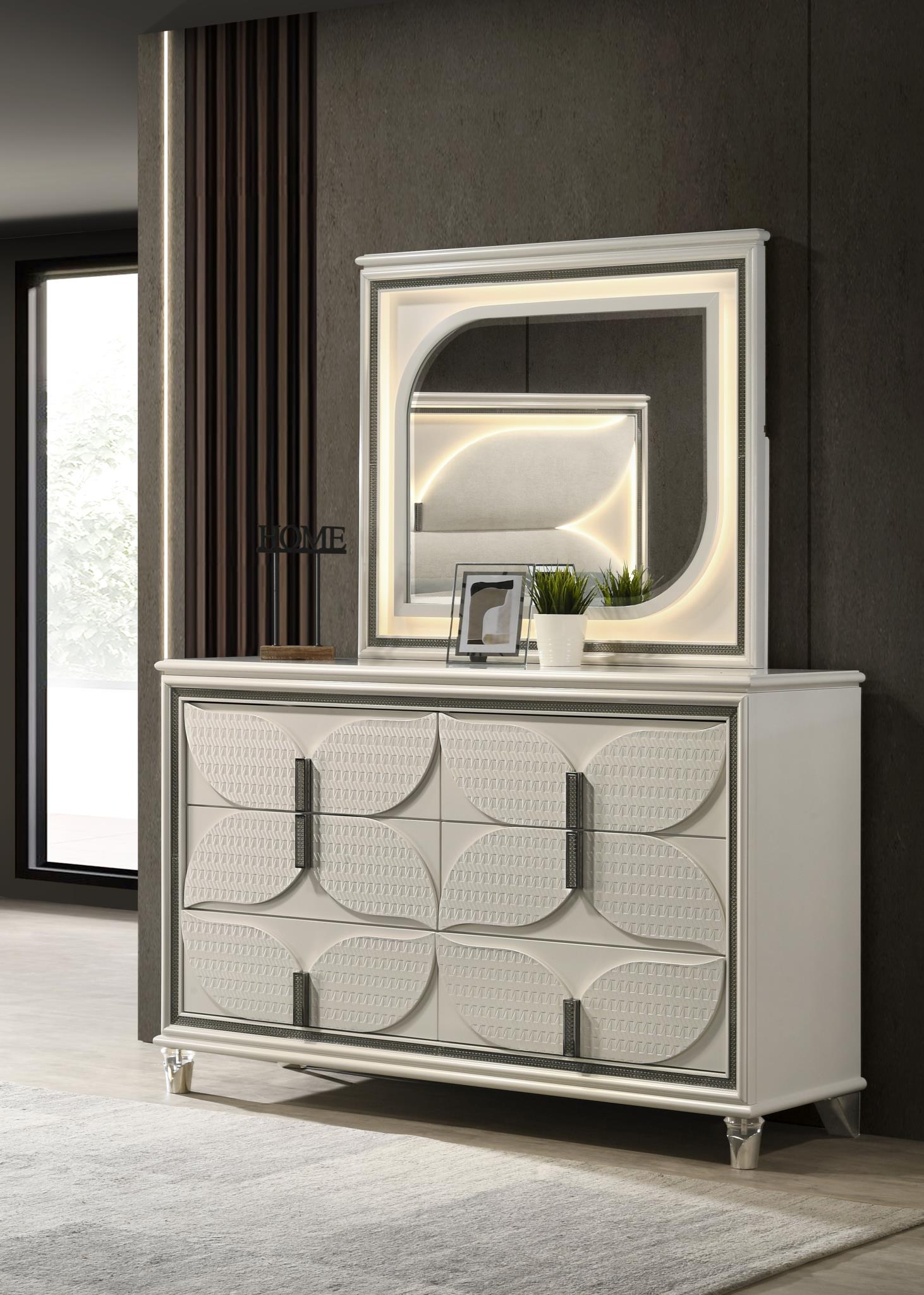 King Bed Frame - Dresser - Mirror - Chest - Nightstand — photo 3
