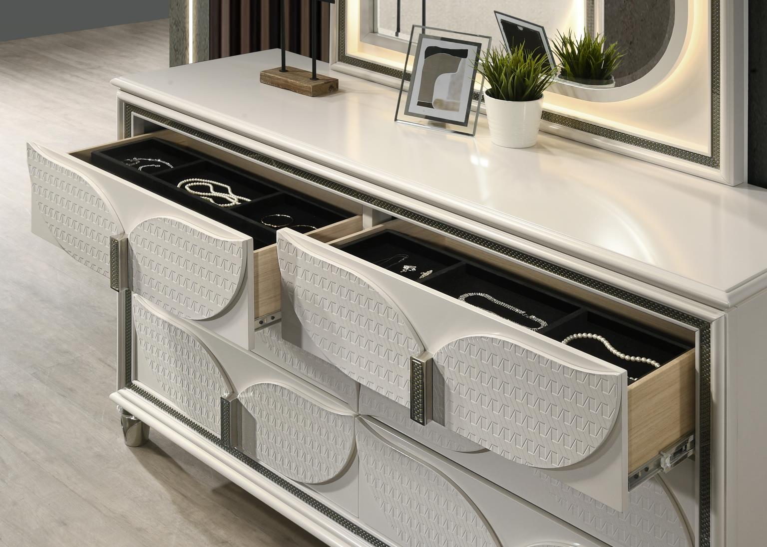 King Bed Frame - Dresser - Mirror - Chest - Nightstand — photo 8
