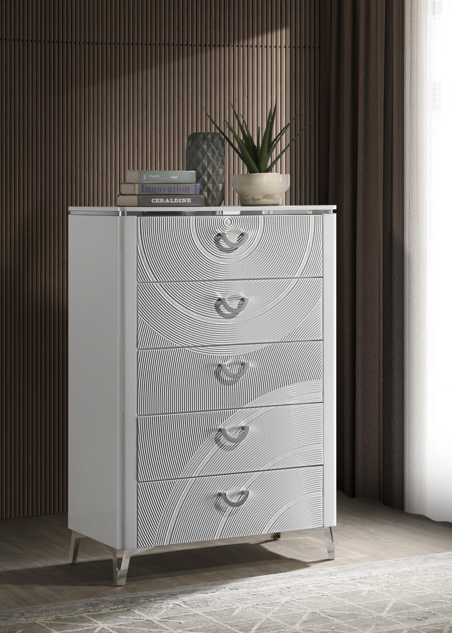 King Bed Frame - Dresser - Mirror - Chest - Nightstand — photo 4