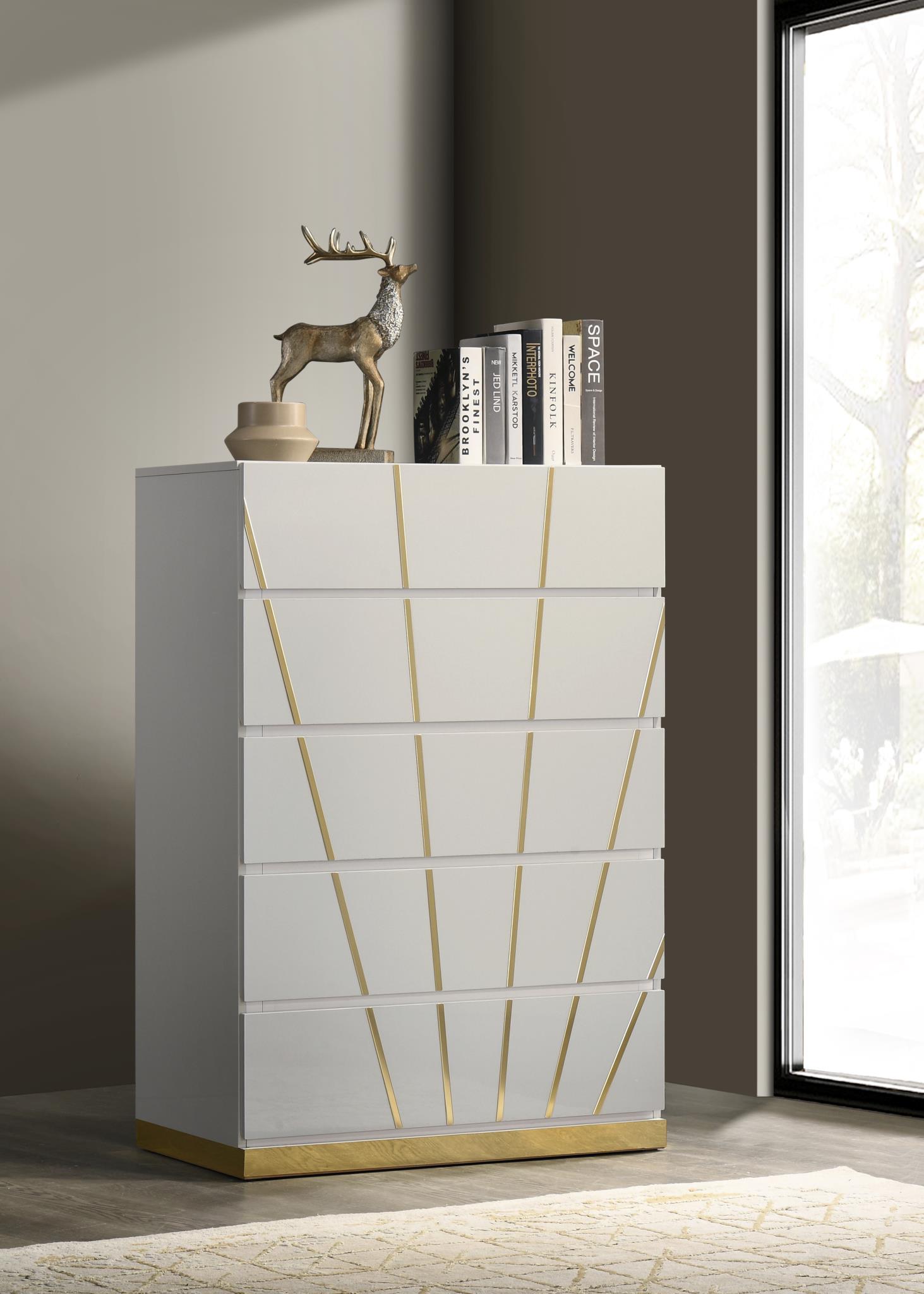 King Bed Frame - Dresser - Mirror - Chest - Nightstand — photo 4