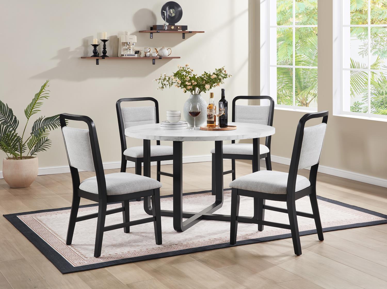 Black Dining